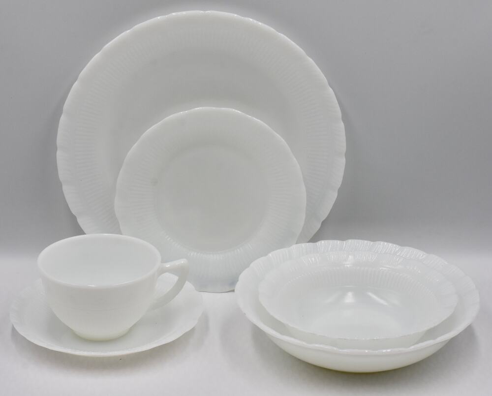 MACBETH EVANS CREMAX Opalescent Glass OXFORD 6pc Set Bowl-Plate-Cup-Saucer